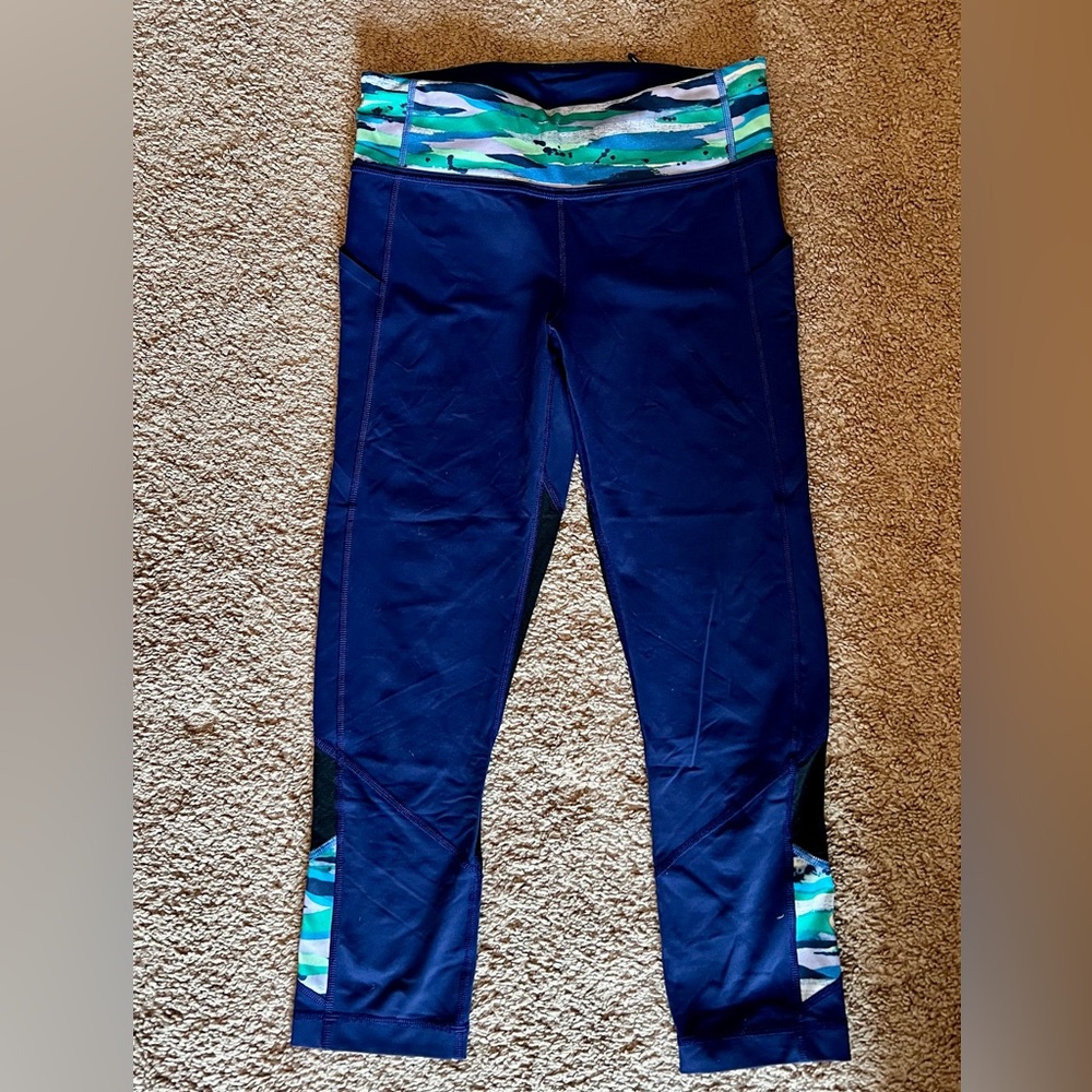 Women’s athletic lot